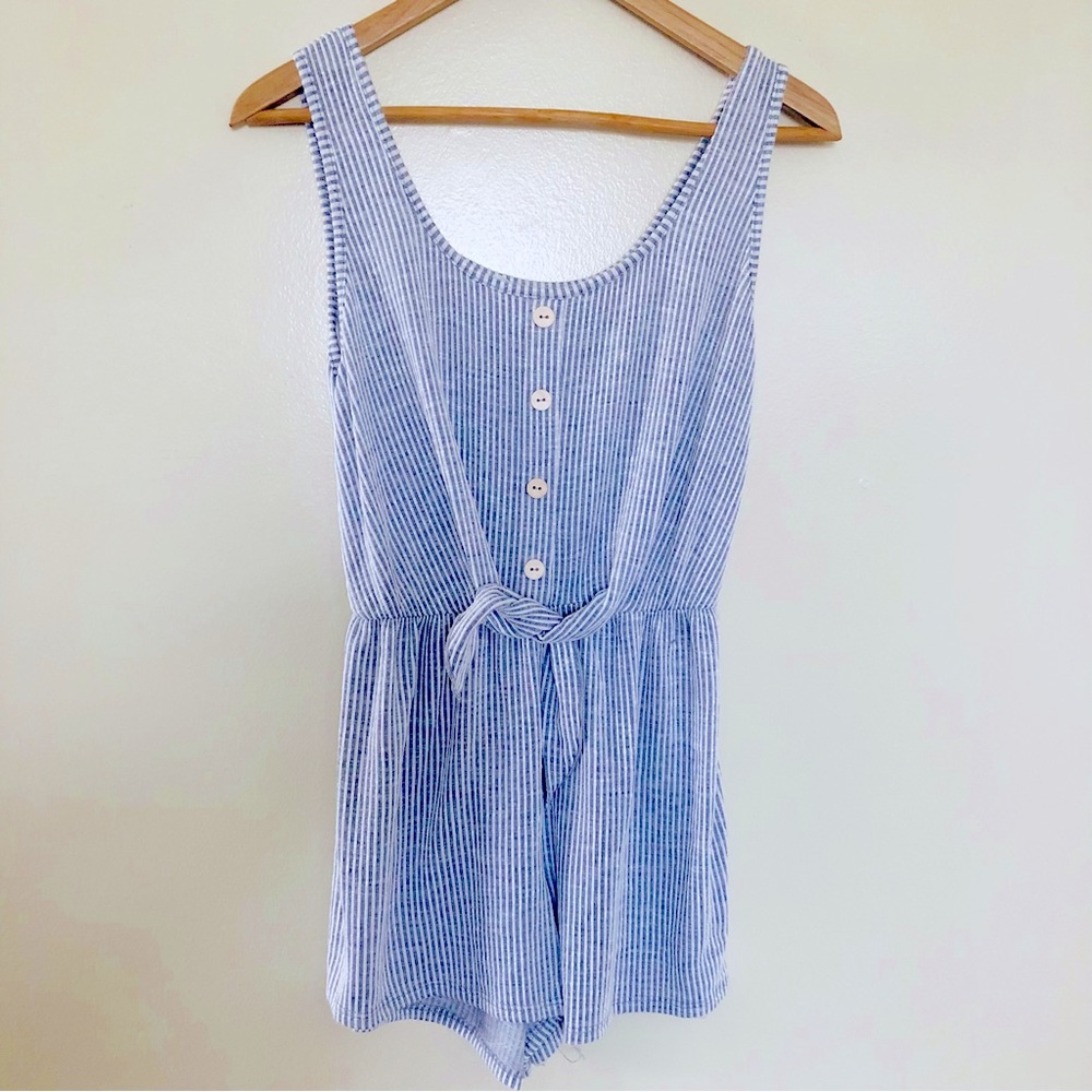 Caution To The Wind Blue & White Sleeveless Shorts Romper Size S Tie Waist